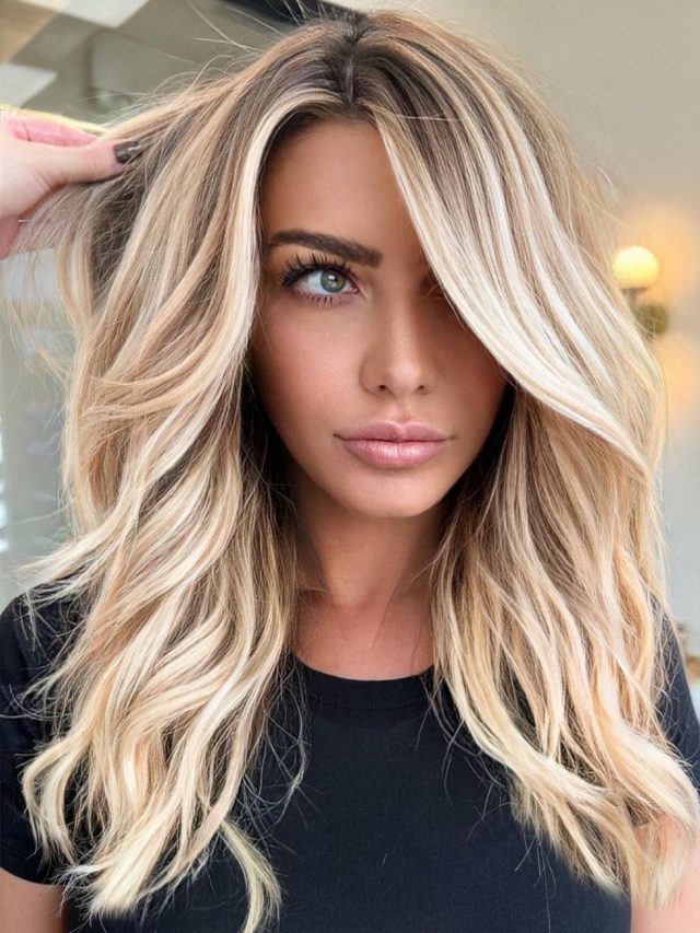 Embrace the sunshine with this stunning blonde hairstyle! ✨ Perfectly tousled and effortlessly chic, it’s the ultimate look for those who want to shine bright!